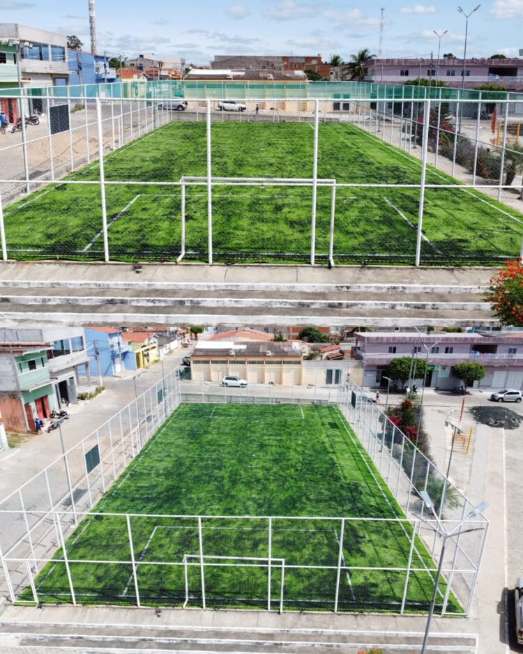 Prefeitura de Brejinho finalizou a troca do gramado sintético da Quadra Society do Centro Esportivo Jacira Marques