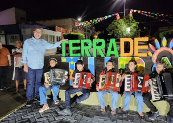 Tributo à Cultura: Sávio Torres abre São Pedro de Tuparetama inaugurando Beco das Artes e novo letreiro turístico