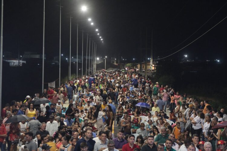 Prefeitura inaugurou maior obra viária de Afogados nos últimos quinze anos com presença de mais de duas mil pessoas