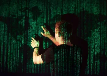 Apagão cibernético global afeta voos, computadores e serviços pelo mundo