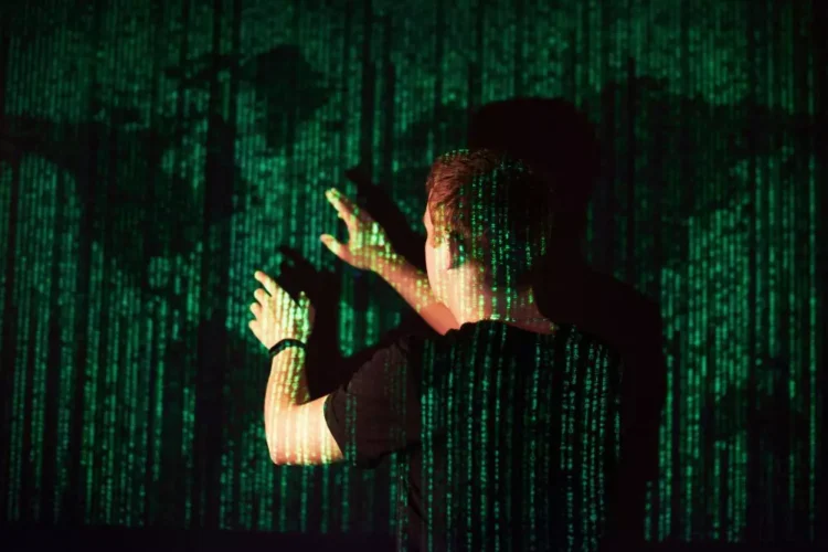 Apagão cibernético global afeta voos, computadores e serviços pelo mundo