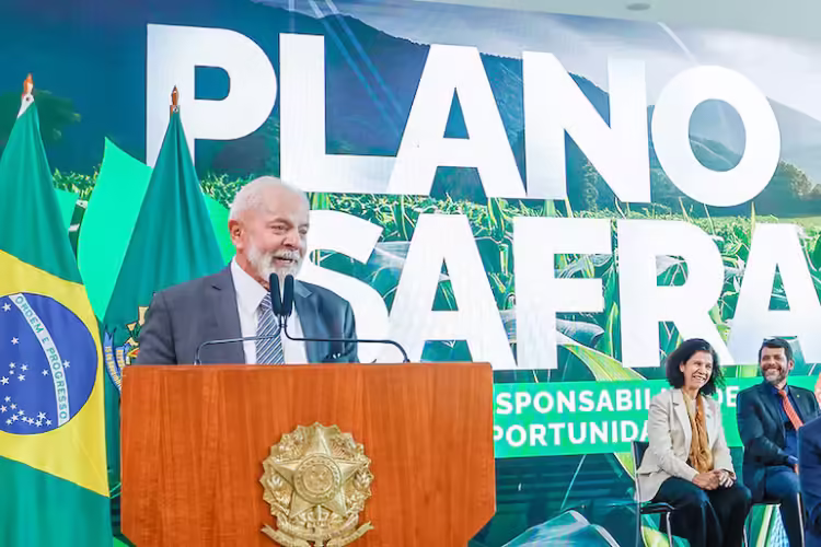 Sem citar Bolsonaro, Lula diz que país foi governado ‘por gente com pouca massa encefálica’