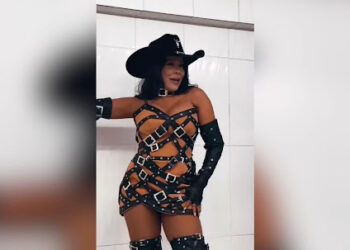 Vocalista do Calcinha Preta expulsa fã que a criticava durante show; Veja vídeo
