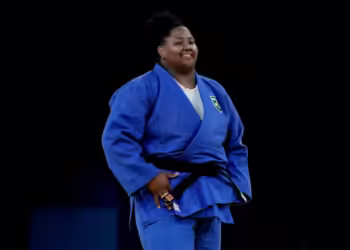 Judoca Beatriz Souza traz o primeiro ouro de Paris-2024 para o Brasil