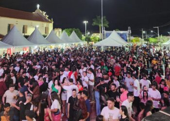 Tradicional Festa de Agosto em Jabitacá entra na reta final com shows de Limão com Mel e o fenômeno Nadson o Ferinha além de outras atrações