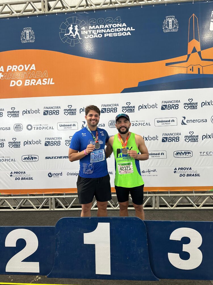 Professor e advogado itapetinenses participam da 4ª Maratona Internacional de João Pessoa