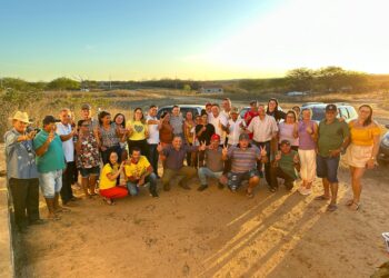 Itapetim: Aline Karina e Chico de Laura seguem agenda de visitas às associações rurais do município