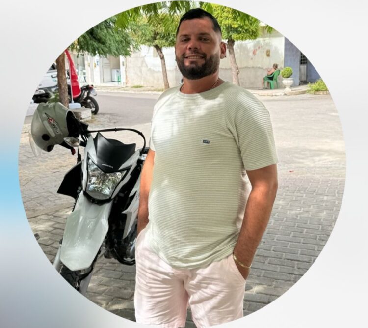 Homem morto à tiros no Centro de Carnaíba