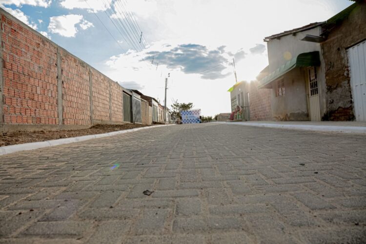 Caminhos da cidadania: Prefeitura inaugurou mais uma rua pavimentada em Afogados