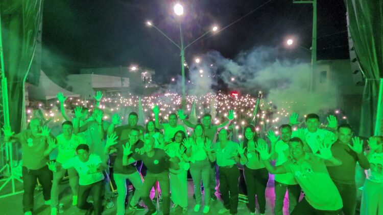 Prefeito Gilson Bento realiza grande comício em Vila de Fátima e atrai multidão