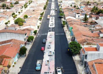 Pavimentação asfáltica avança em Brejinho: Rua Major Cláudio Leite de Andrade concluída