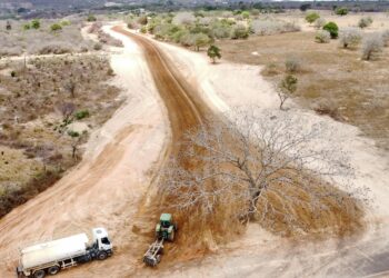 Brejinho: Início da terraplanagem da estrada de Lagoinha que vai receber Pavimentação Asfáltica