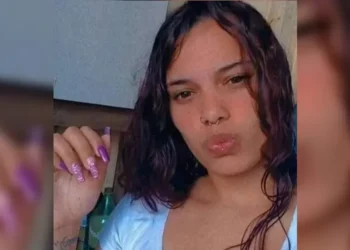 Mulher mata grávida, retira bebê da barriga e simula parto para ficar com a criança