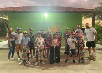 Secretaria de Desenvolvimento e Assistência Social e Diretoria de Esportes da Prefeitura de Iguaracy promovem aulas de Skate para crianças