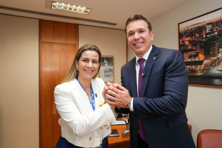 Prefeita eleita Aline Karina se reúne com deputado Felipe Carreras e anuncia projeto para construção de novo hospital