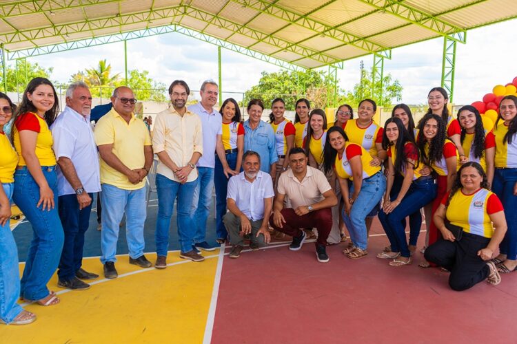 Carnaíba Inaugura Duas Novas Quadras Escolares e Fortalece a Inclusão e o Desenvolvimento Social