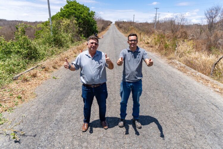 Prefeitura de Itapetim segue realizando o roço da PE-263