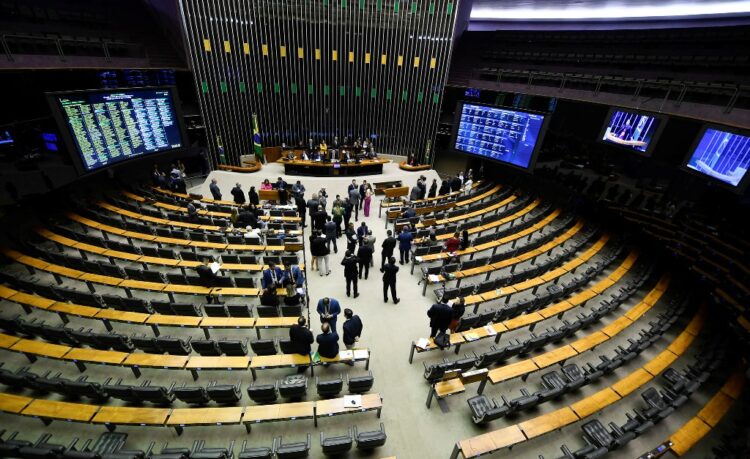 Câmara aprova projeto que cria cadastro de pedófilos e permite castração química de condenados