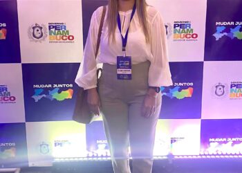 Prefeita eleita de Itapetim, Aline Karina, participa do Encontro dos Prefeitos Eleitos e Reeleitos de Pernambuco