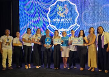 Comitiva de Iguaracy participa da cerimônia de premiação do Selo Unicef em Caruaru