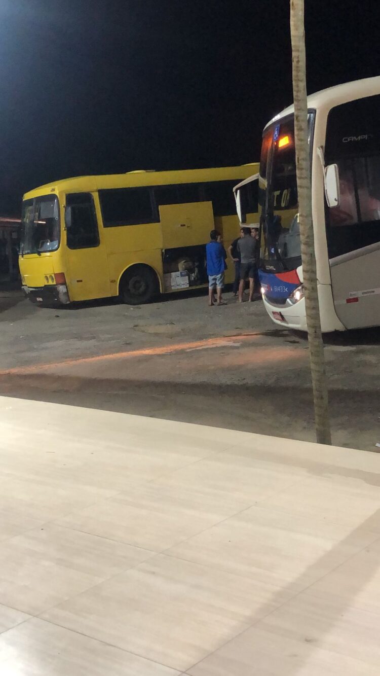 Passageiros reclamam de situação de ônibus que vem de SP com afogadenses