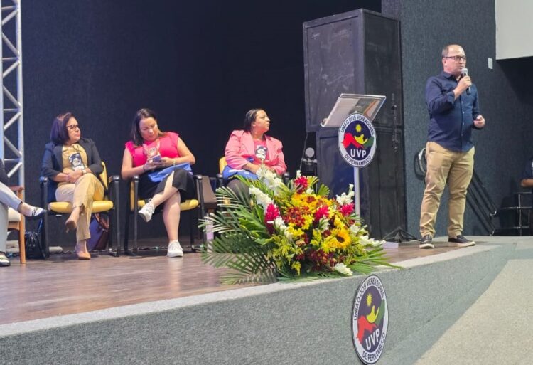 Palestra de Magno Martins agradou em cheio o concorrido congresso da UVP em Triunfo