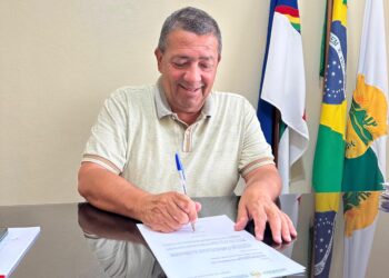 Iguaracy: Prefeito Zeinha Torres anuncia liberação da segunda parcela do 13° salário