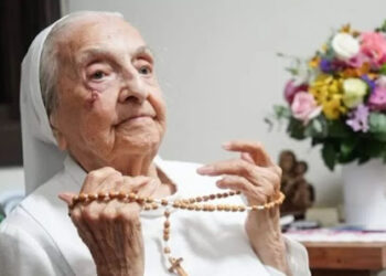 Freira brasileira se torna a pessoa mais velha do mundo
