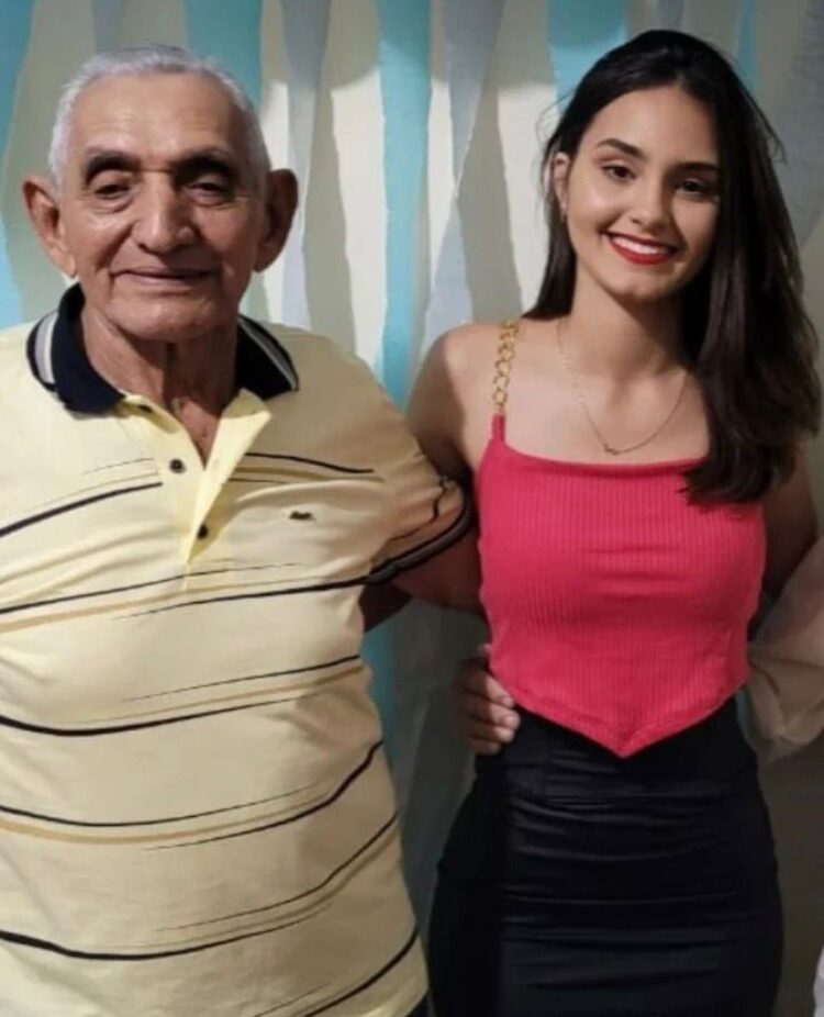 Em Afogados, jovem sofre choque elétrico ao mexer em celular carregando
