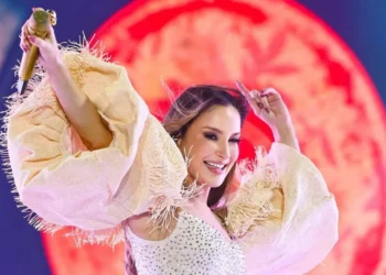 MP dá 15 dias para Claudia Leitte explicar suposto racismo religioso. Cantora substituiu “Saudando a rainha Iemanjá” por “Eu canto meu Rei Yeshua” em letra de música