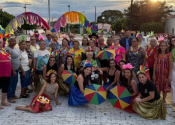 Ingazeira: Prefeitura Municipal e Secretaria de Saúde realizaram aulão de carnaval para incentivar atividades físicas e ações com grupo de idosos agitaram comemoração ao carnaval