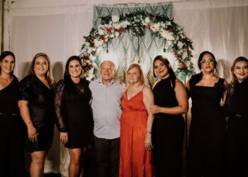 Dr. Pedro Alves prestigia formatura das técnicas de enfermagem de Iguaracy em cerimônia realizada em Afogados da Ingazeira