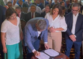 Diógenes Patriota celebra conquista de nova creche para Tuparetama