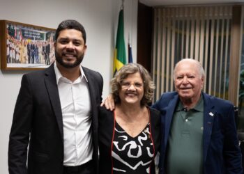 Prefeito de Iguaracy Dr.pedro Pedro Alves e vice-prefeito Marquinhos Melo conseguem R$ 200 mil reais com a senadora Teresa Leitão para fortalecer a assistência social de Iguaracy