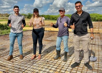 Prefeita Aline Karina acompanha obras da Escola Padrão FNDE no Distrito de São Vicente