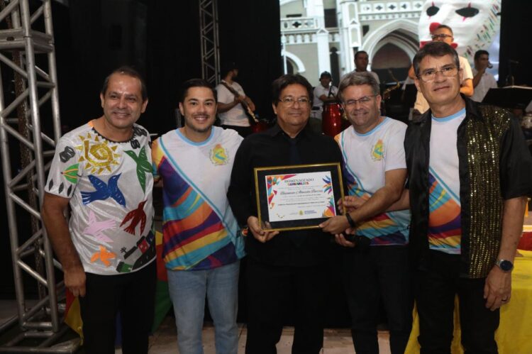 Baile municipal agitou o final de semana em Afogados da Ingazeira; confira lives exclusivas, fotos e vídeos