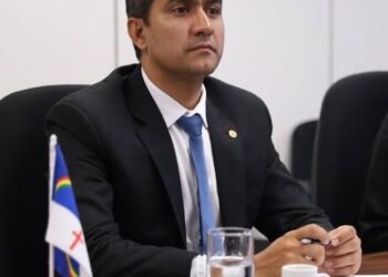 Após onda de assaltos, prefeito de Tabira se reúne com forças de segurança para discutir soluções