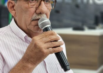 Prefeito Luciano Torres participa do seminário de abertura do ano letivo em Ingazeira