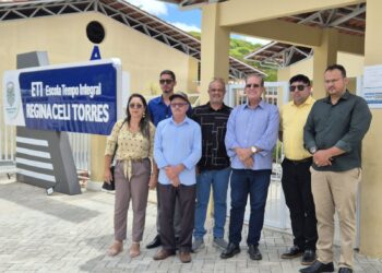 Tuparetama recebe comitiva de vereadores de Teixeira para visita técnica à ETI Regina Celi Torres