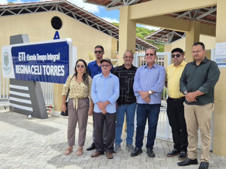 Tuparetama recebe comitiva de vereadores de Teixeira para visita técnica à ETI Regina Celi Torres