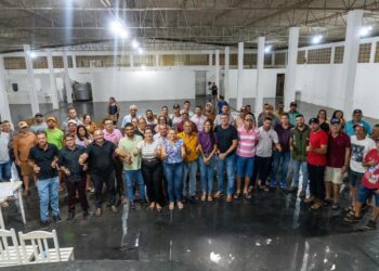 Prefeita Aline Karina reafirma apoio e anuncia ações para os produtores de leite