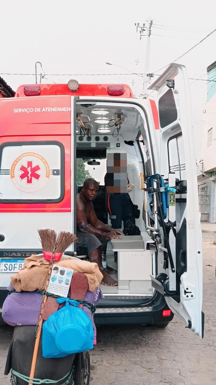 Zé da Torre passa horas em torre em bairro de Afogados da Ingazeira