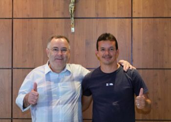 Prefeito Zeca Cavalcanti recebe apoio do vereador João Taxista e agora tem 100% da Câmara de Arcoverde na Bancada do Governo