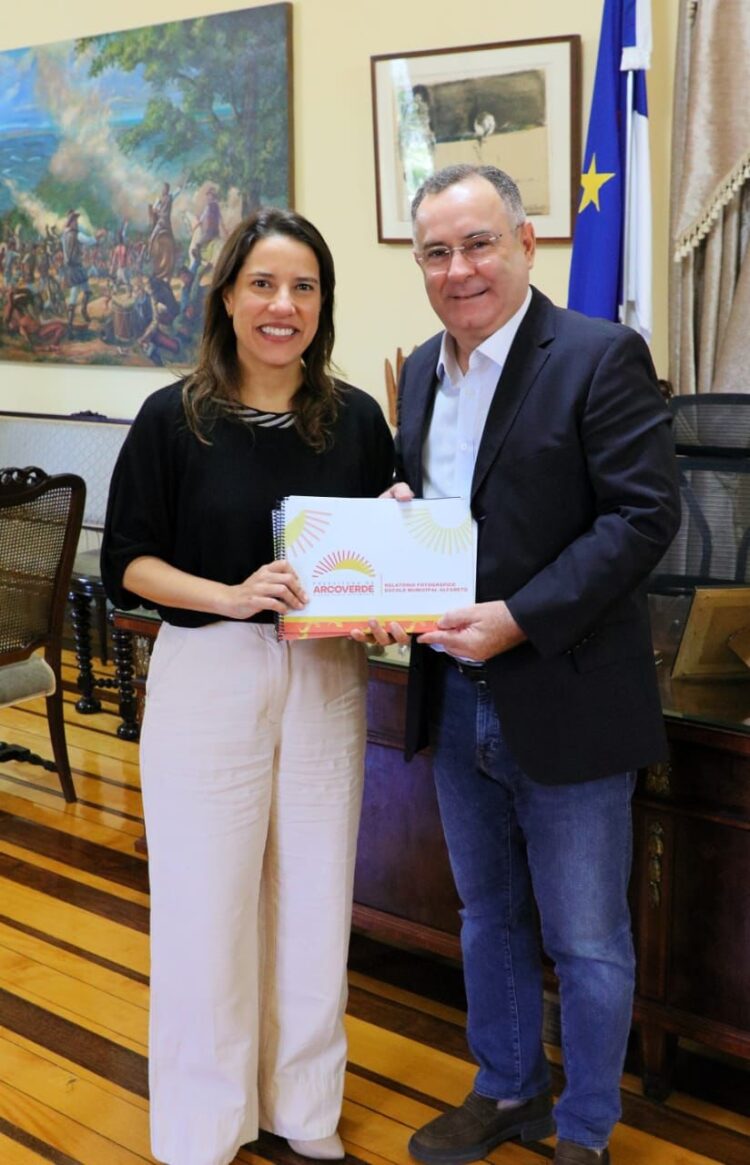 Prefeito de Arcoverde se reúne com governadora Raquel Lyra para tratar de demandas do município