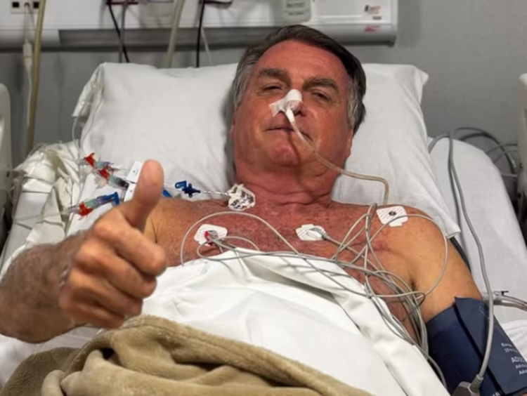 Após passar mal, Bolsonaro diz não precisar de nova cirurgia: ‘Em breve estarei de volta’