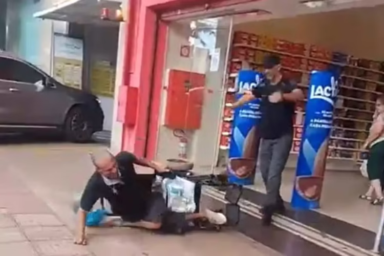 VÍDEO: Cadeirante é agredido com socos e chutes por segurança da Americanas em MS