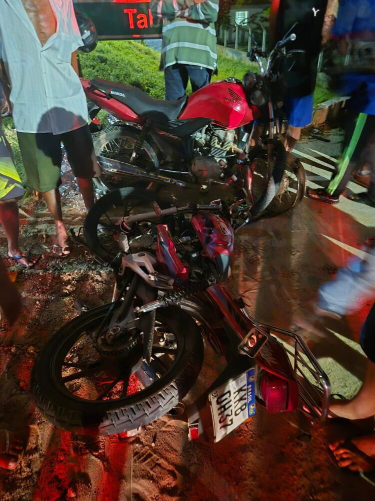 Acidente deixa duas pessoas mortas e uma ferida em Afogados