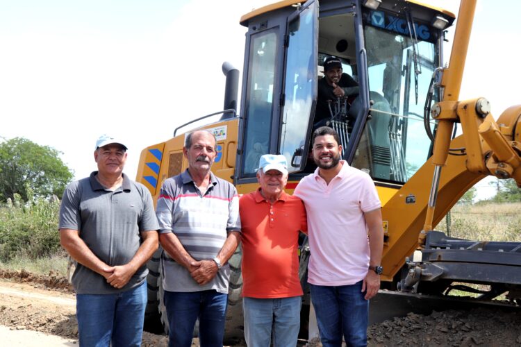 Prefeito de Iguaracy Dr. Pedro Alves segue visitando obras em andamento no município e se prepara para celebrar 100 dias de gestão com programação especial no rádio dia 17