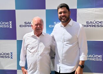 Prefeito de Iguaracy, Dr. Pedro Alves, prestigia a primeira Caravana Mais Cidadania, levando serviços à população