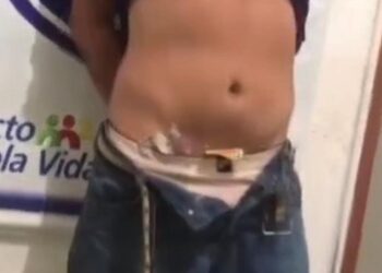 Ladrão é capturado em Brejinho com dinheiro na cueca após roubo a lanchonete; veja vídeos